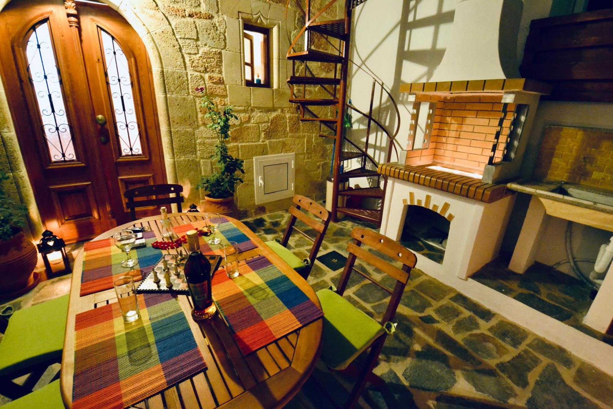 Villa Patitiri Traditional House With Hot Tub Archangelos  Zewnętrze zdjęcie