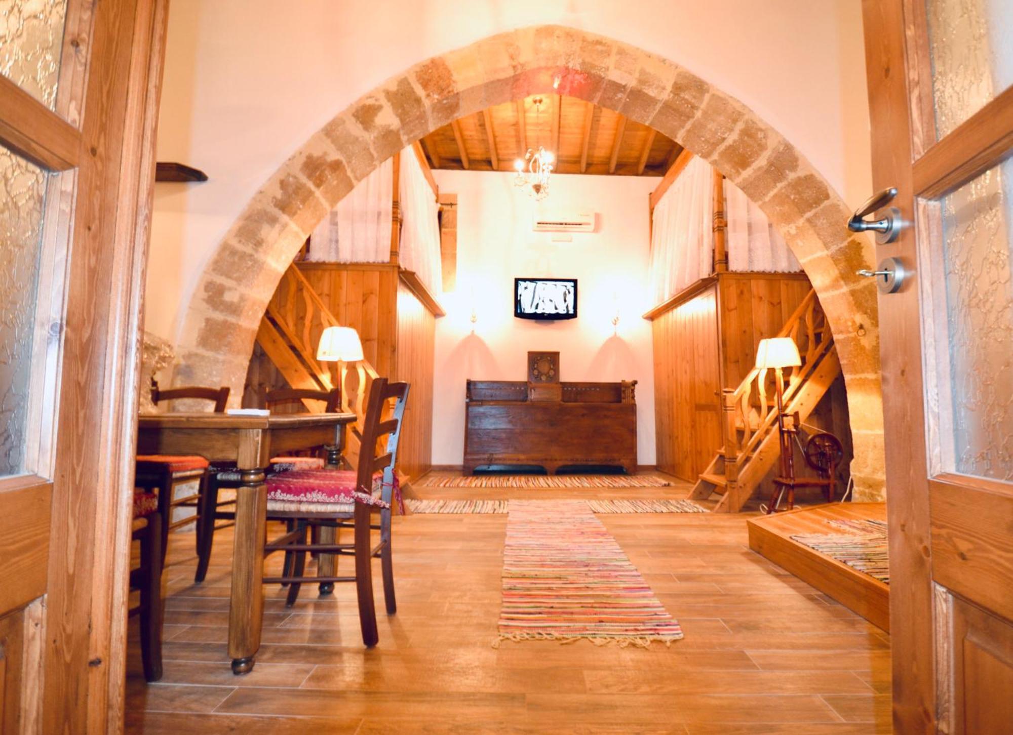 Villa Patitiri Traditional House With Hot Tub Archangelos  Zewnętrze zdjęcie